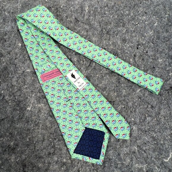 Vineyard Vines Boys / Short Mens Tie Light Green Santa Hat Whales Christmas ~51" - Picture 4 of 6